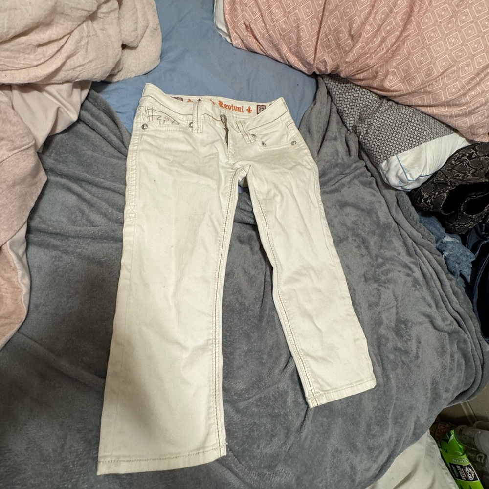 Size 27 Rock Revival White caprees